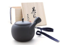 Japanische Teekanne Tokoname Sendan Sen Kaku Mit Geschenkbox -EisenKunst Verkäufe japanische teekanne tokoname sendan sen kaku mit geschenkbox 1